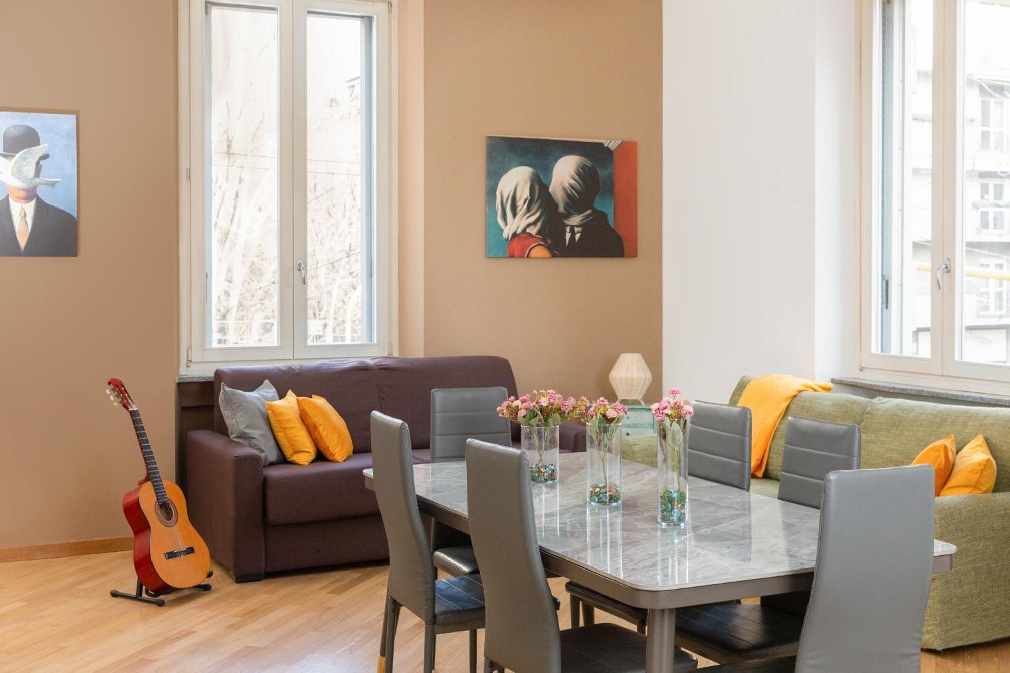 Free Parking Exclusive Apartment Magritte Style Milan Bagian luar foto
