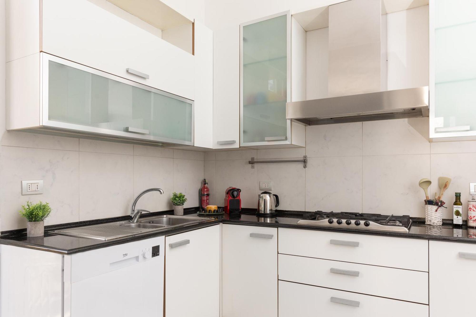 Free Parking Exclusive Apartment Magritte Style Milan Bagian luar foto